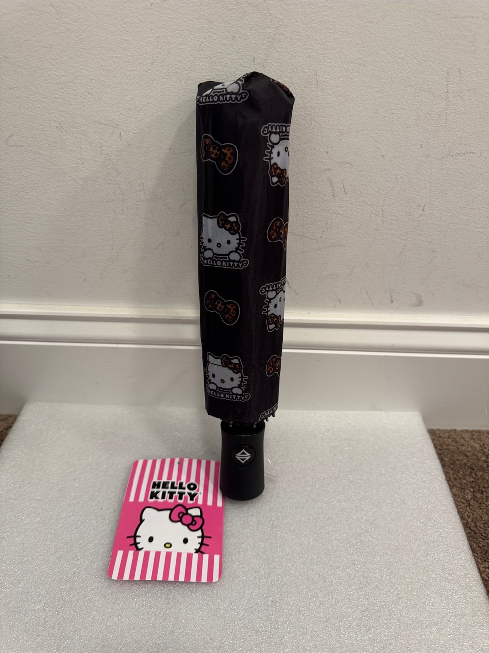 Bioworld hello kitty individual size umbrella NWT